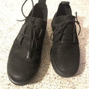 Eileen Fisher SZ 8.5 Leather Suede Tennis Shoe